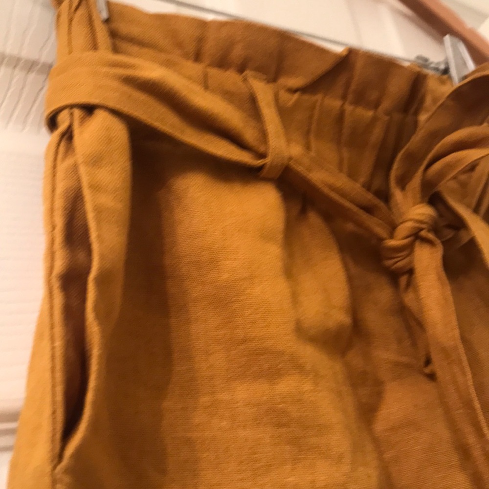 HAVE High-Waisted Shorts - Picture 2 of 6